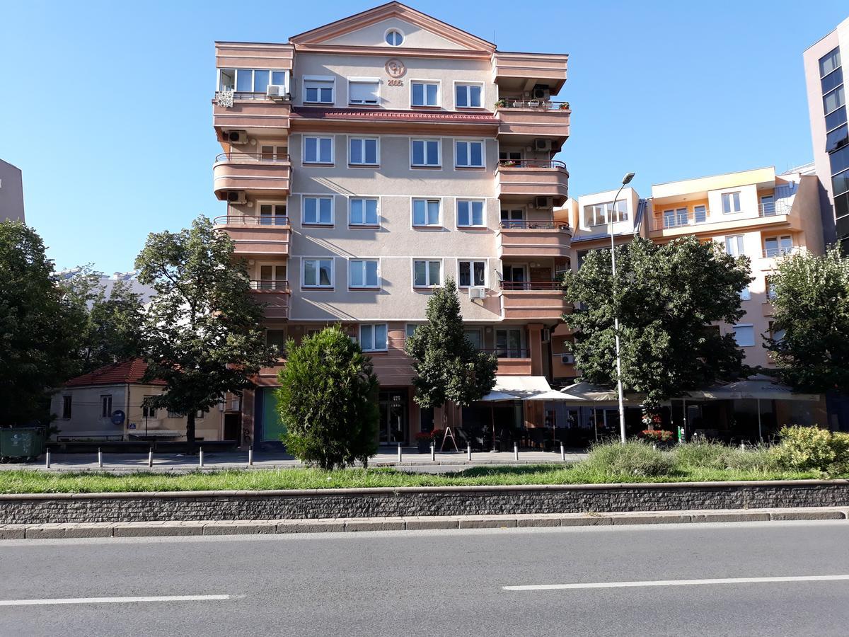 Ap Apartment Near Center Park Skopje Esterno foto